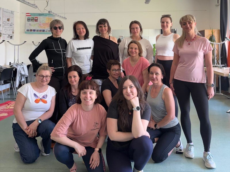 Polki ćwiczą pilates